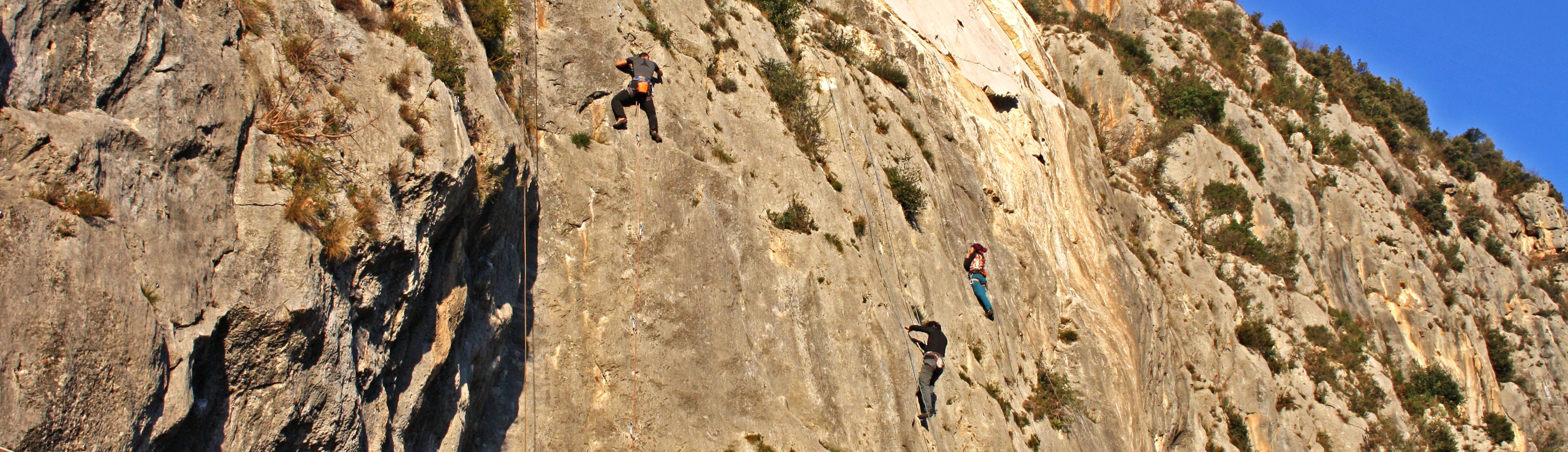 ESCALADE ET SPELEOLOGIE