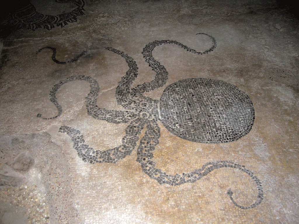 Il raffinato mosaico di Bevagna