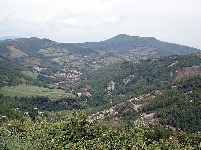 The unique atmosphere of the Apennine Mountains on the border between Umbria and the Marche