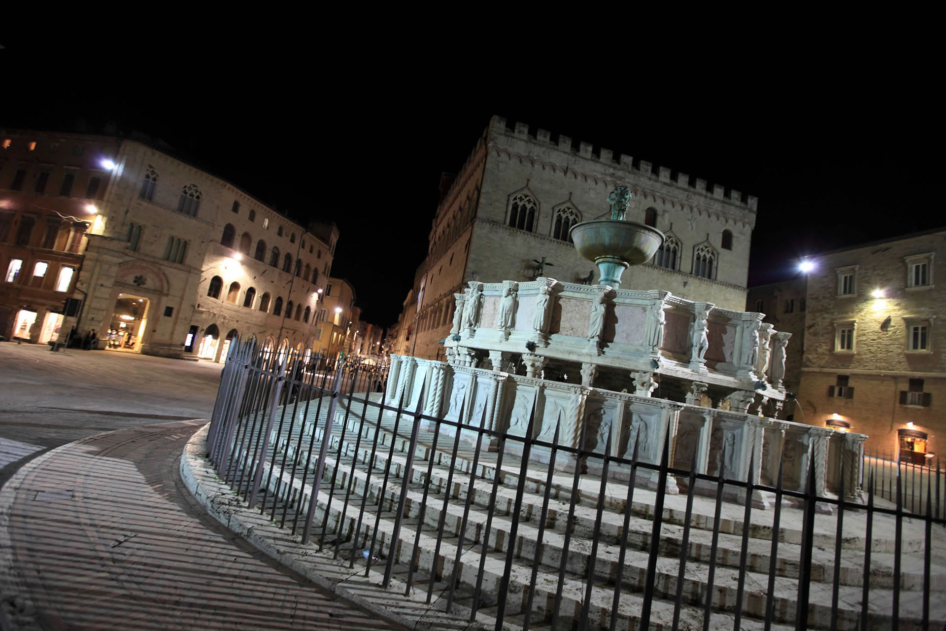 Perugia, Fontana Maggiore