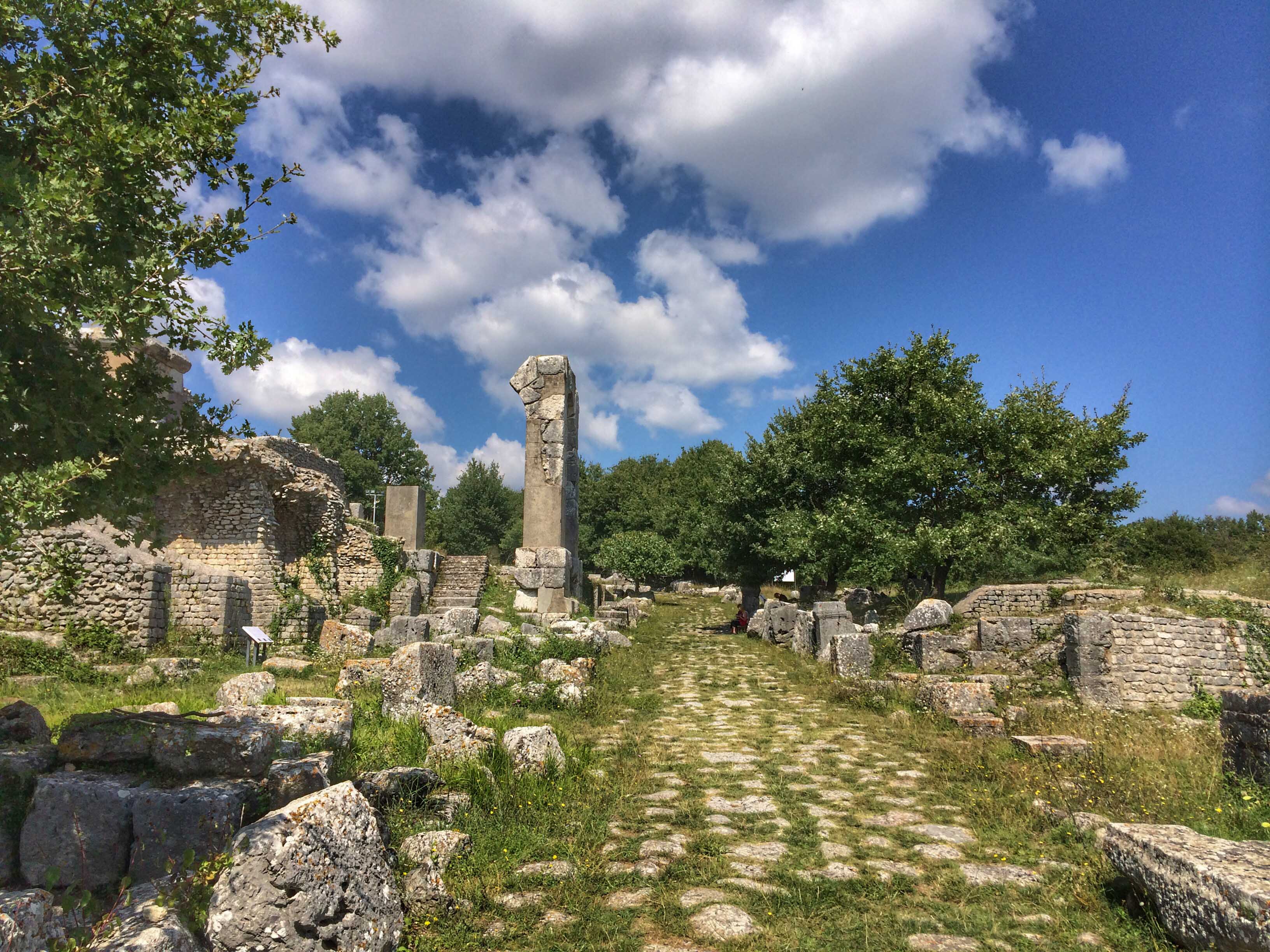 Acquasparta and the Roman ruins of Carsulae