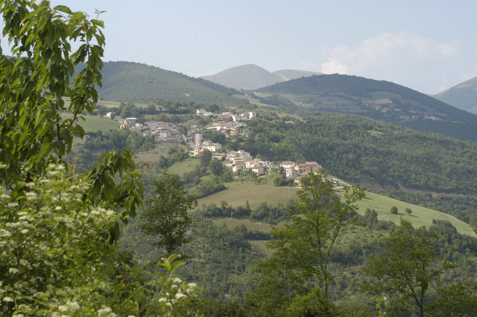 Escursione in Valnerina da Cerreto di Spoleto a Poggiodomo