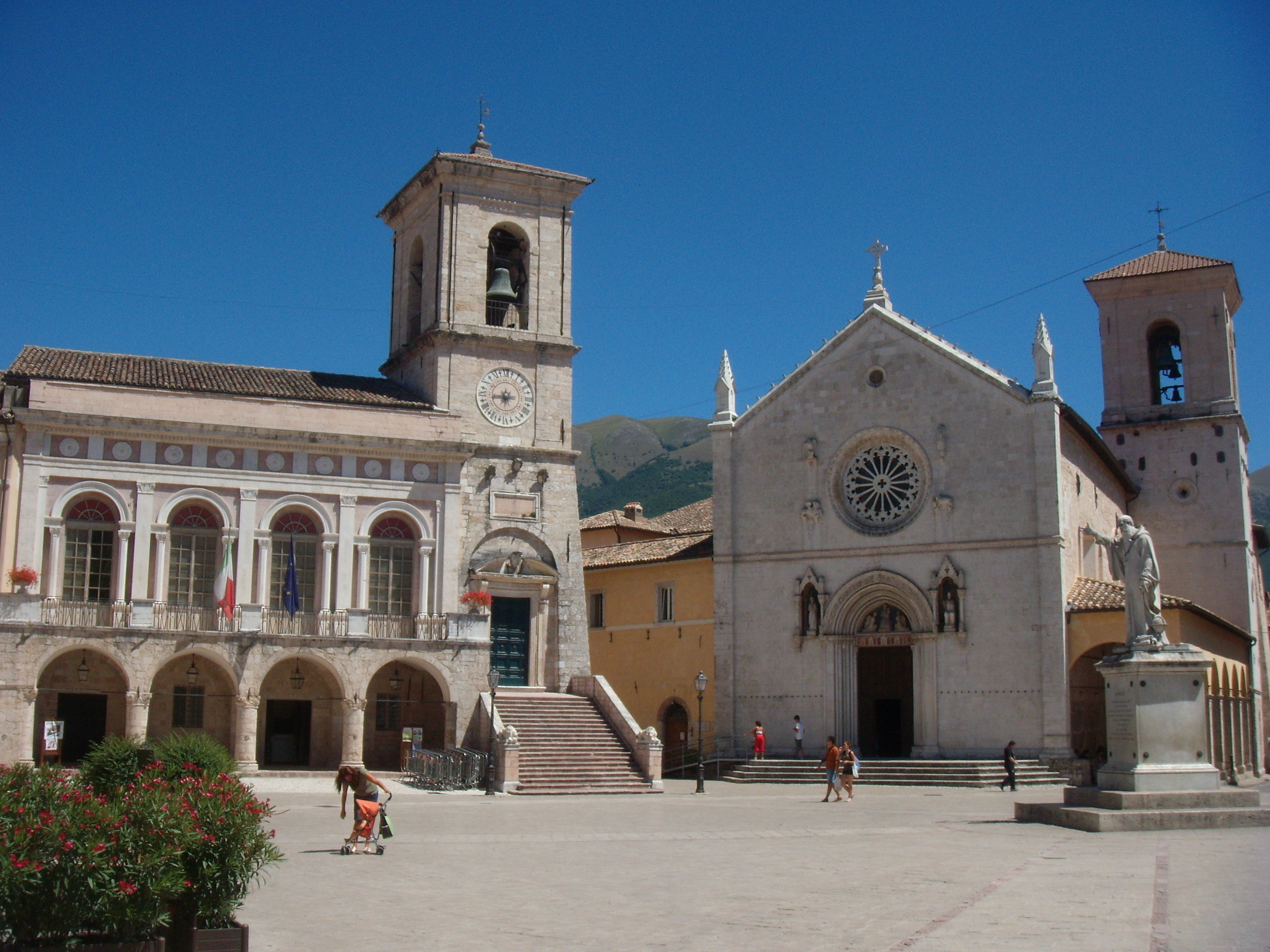 NORCIA Piazza San Benedetto
